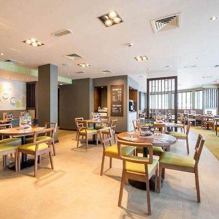 Premier Inn Leek Town Centre Esterno foto