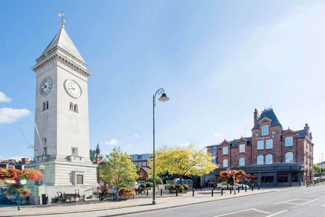 Premier Inn Leek Town Centre Esterno foto